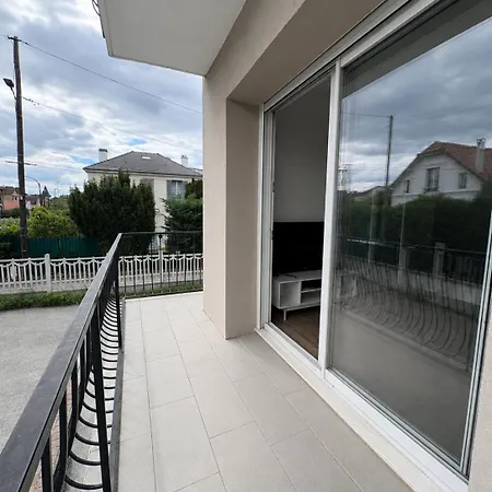 Apartamento A Trois Pas De La Gare- Rer A Sartrouville